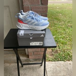 NIB Adidas Women's Questar Running Shoe sz 7  Blue Dawn White/ Blue Fus